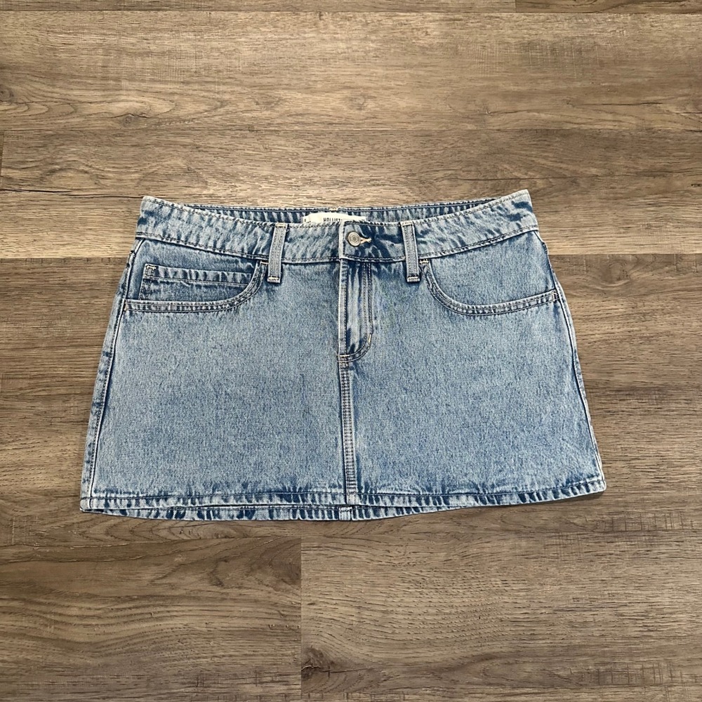 Hollister Micro Mini Denim Skirt Y2K Built In Shorts Light Wash Bow Embroidery 8